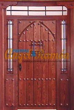 porton-madera-rustico-modelo pico- arabe-amedida-emvejecido.puerta-artesanal-clavos-rejas-forja-montante-2laterales-pino-iroko